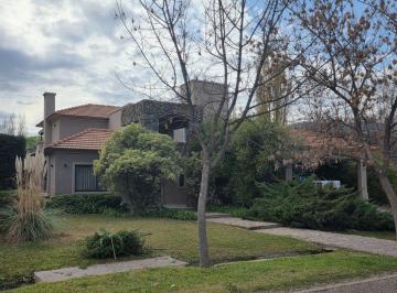 Casa de 10 ambientes, Chacras de Coria · Capital Prop Vende Extraordinaria Casa en Barrio Pueyrredon