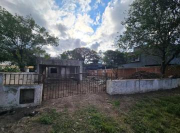 Terreno · 207m² · B° La Salle! Lote C/ Construccion a Refaccionar o Demoler! Oportunidad