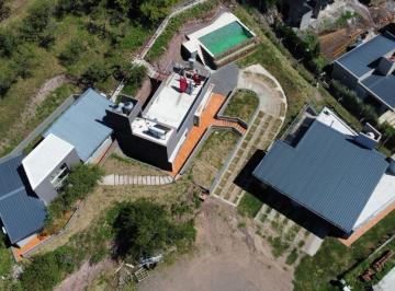 Casa · 600m² · 8 Ambientes · 6 Cocheras · Mendiolaza 2000 m² Terreno 600 m² Cubiertos ¡Oportunidad!