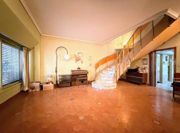 Casa · 259m² · 5 Ambientes · 2 Cocheras · Venta Casa 5 Ambientes en Liniers