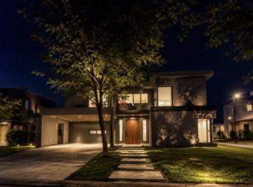 AMN-AMN-4033_2 · Casa en Venta en Puertos del Lago Vistas - Escobar