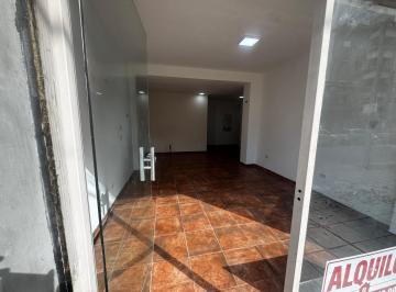 Local comercial en Alquiler Caseros · Amplio Local Comercial en Alquiler – Excelente Ubicación