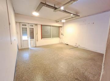 Local comercial · 152m² · Local en Villa Primera