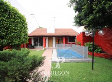 Casa · 290m² · 3 Ambientes · 1 Cochera · Venta de Casa 3 Amb con Jardin Quincho Piscina y Cochera Barrio Marina Villa Luzuriaga