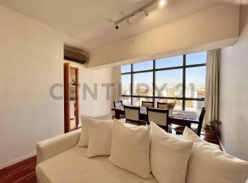 Departamento · 85m² · 3 Ambientes · Semipiso de Categoria de 2 Dorm. - Edificio Bayón