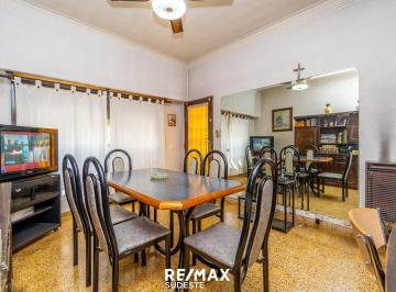 Casa · 165m² · 3 Ambientes · 1 Cochera · Venta Casa 2 Dorm. Villa Mitre