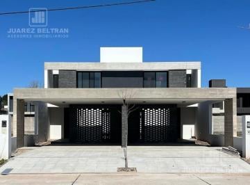 PH · 191m² · 4 Ambientes · 2 Cocheras · Duplex en Mansos del Sur - 3 Dorm.