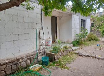 Casa de 3 ambientes, Unquillo · Casa de 260 m² con 3 Dorm. en Venta en Unquillo