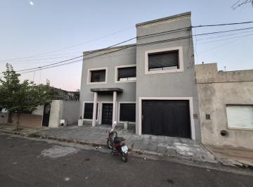 Casa · 280m² · 6 Ambientes · 2 Cocheras · Casa en Victoria