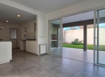 Casa · 213m² · 4 Ambientes · 1 Cochera · Casa en Venta 3 Dorm. Housing Villa Belgrano
