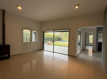 Casa · 280m² · 7 Ambientes · Casa de 4 Dorm. con Pileta – Apta Crédito y Excelente Estado