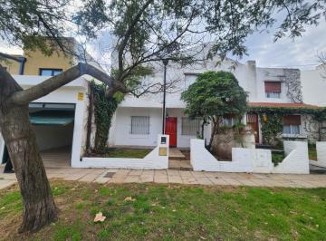 Casa · 5 Ambientes · Casa en General Pico