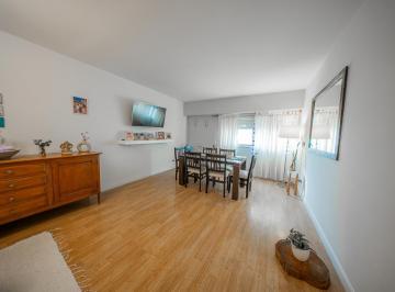 Departamento · 74m² · 4 Ambientes · Semipiso de 4 Ambientes en Pompeya