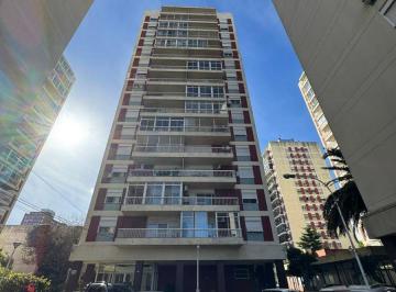 Departamento de 3 ambientes, Avellaneda · Departamento en Alquiler en Torres de Prefectura.