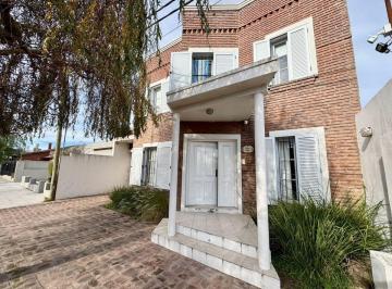 Casa de 7 ambientes, Chivilcoy · Casa Yapeyu 565 - Chivilcoy