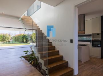Casa · 270m² · 6 Ambientes · 3 Cocheras · Venta Casa a Estrenar en Los Castaños, Nordelta, Tigre