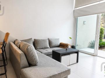 Departamento · 50m² · 2 Ambientes · 1 Cochera · Loft en Ayres Vila | Pb con Patio, Parrilla y Cochera | Viví Como en Una Casa