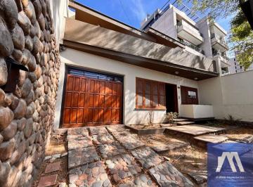 Casa de 12 ambientes, Ciudad de Mendoza · Casa en Venta C/ Cochera en 5.ª Sección Residencial Sur