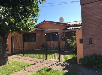 Casa de 4 ambientes, Quilmes · Casa Venta Barrio Parque