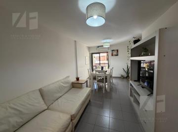 Departamento · 43m² · 2 Ambientes · Amoblado Permanente, Externo Obispo Oro 300 Balcón, Frente!