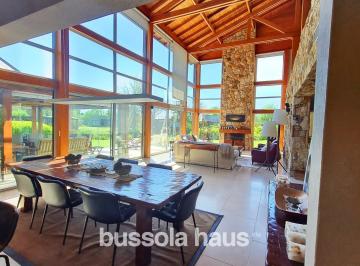 Casa · 470m² · 6 Ambientes · Casa 6 Ambientes en Isla del Este Tigre Amoblada Amarra Propia Financiación