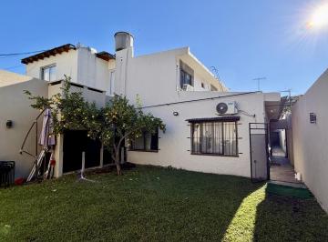PH · 200m² · 10 Ambientes · 1 Cochera · PH en Villa Devoto