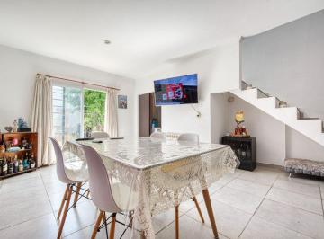 PH de 4 ambientes, Mar del Plata · Venta Casa en PH 4 Ambientes Independiente y con Parque. Barrio San Cayetano