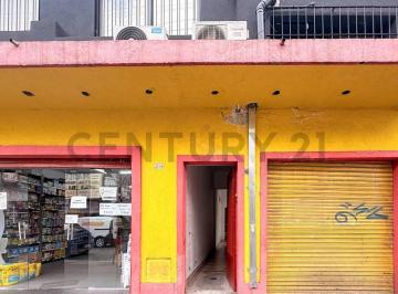 PH · 61m² · 3 Ambientes · PH 3 Ambientes a Refaccionar en Ciudadela Gran Patio y Terraza Propia Ideal Inversión o Depósito