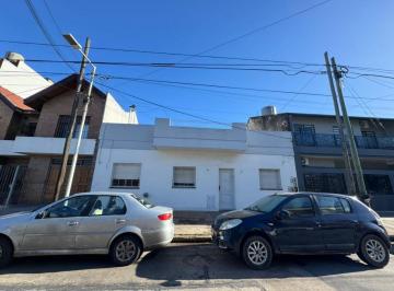 PH de 1 ambiente, Avellaneda · Departamento Tipo Casa de 1 Ambiente Chico por Pasillo (En Muy Buena Ubicacion)