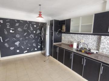 Departamento · 109m² · 4 Ambientes · Excelente Departamento de 4 Ambientes Tipo Duplex con Cochera y Baulera en Venta - San Martin Centro