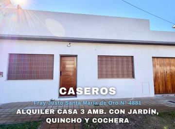 Casa · 73m² · 3 Ambientes · 1 Cochera · Alquiler Casa 3 Amb Jardín Quincho Cochera Caseros