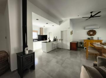 Casa · 131m² · 5 Ambientes · 2 Cocheras · Housing Mendiolaza Haus - 3 Dorm.