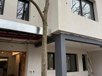 Casa · 295m² · 4 Ambientes · 2 Cocheras · Casa en Martínez Totalmente a Estrenar