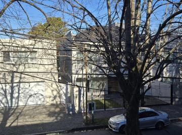Casa · 295m² · 4 Ambientes · 2 Cocheras · Casa en Martínez Totalmente a Estrenar