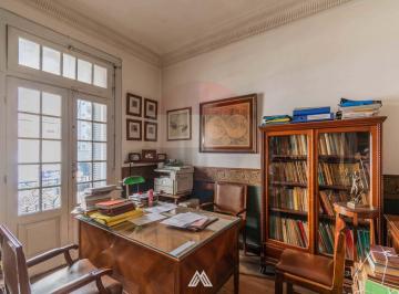Departamento · 136m² · 9 Ambientes · Venta Apartamento de 9 Ambientes en Cordón