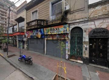 Local comercial · 150m² · Alquiler Local Comercial Av Rivadavia y Nazca