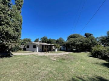 Casa de 6 ambientes, Villa General Belgrano · Casa con Piscina Sobre Lote de 1.750 m² y Segunda Vivienda a Restaurar