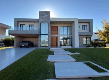 Casa · 300m² · 5 Ambientes · 2 Cocheras · Casa en Venta Terralagos Canning | a La Laguna