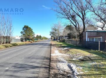 Casa · 40m² · 1 Ambiente · 1 Cochera · ·venta · Terreno · Esquina · Comercial · Funes