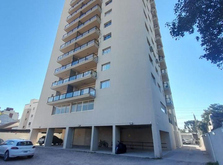 Departamento · 80m² · 3 Ambientes · 1 Cochera