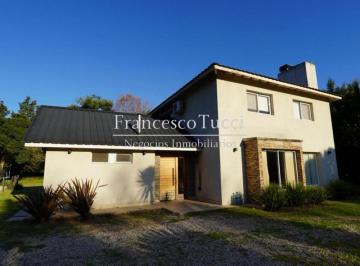 Casa · 239m² · 5 Ambientes · 2 Cocheras · Casa en Venta/alquiler 5 Ambientes La Tradición