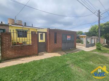 Casa de 3 ambientes, Cosquín · Casa en Venta de 2 Dorm. C/ Cochera en Cosquín