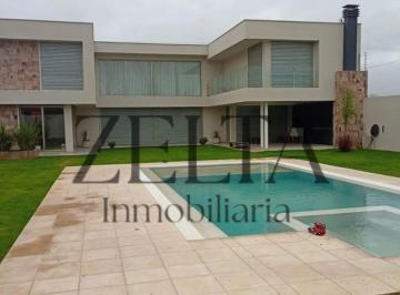 Casa 1000m² Venta  · Vendo Casa en San Martín. Apta Credito Hipotecaria