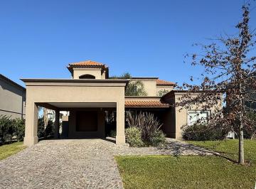 Casa · 280m² · 6 Ambientes · 5 Cocheras · Espectacular Casa 4 Dorm. + Playroom o 5to Dorm.