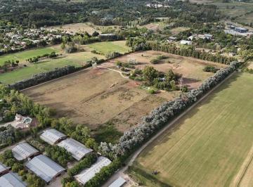 Campo · 96000m² · 4 Ambientes · Chacra en Venta en Pilar con Pileta