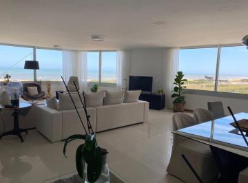 Departamento de 4 ambientes, Uruguay · Apartamento 3 Dorm., Primera Fila, Playa Brava, Punta del Este