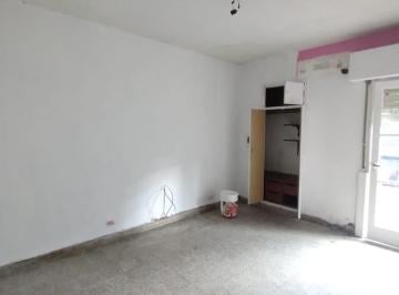 Departamento · 60m² · 3 Ambientes · Depto. 3 Ambientes San Martín Centro - 1er Piso por Escalera