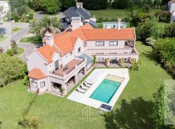 Casa · 428m² · 7 Ambientes · 3 Cocheras · Venta - Alquiler de Casa en San Eliseo Golf