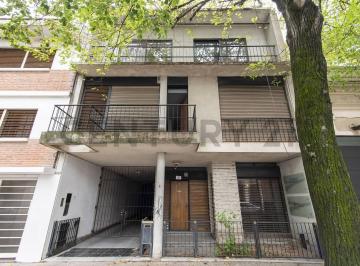 Casa · 330m² · 5 Ambientes · 1 Cochera · Casa en Venta en La Plata Apto Banco