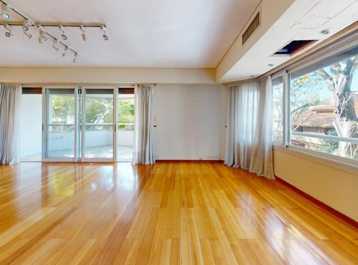 Departamento · 240m² · 5 Ambientes · 3 Cocheras